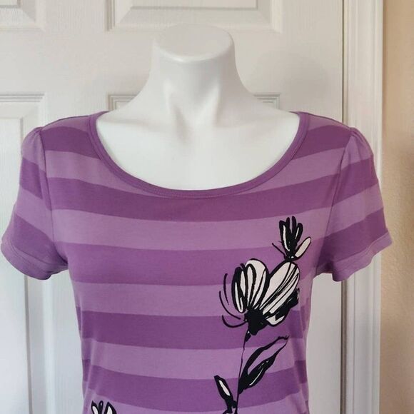 On a Whim fitted striped floral tee shirt sz M - Picture 2 of 9